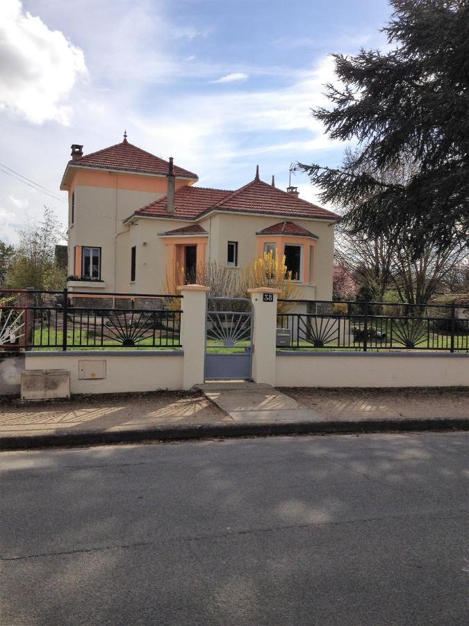 Chambre D'Hote Dans Maison Atypique Possibilite 1 Lit Supplementaire Pour 15 Euros Sancoins Exterior foto